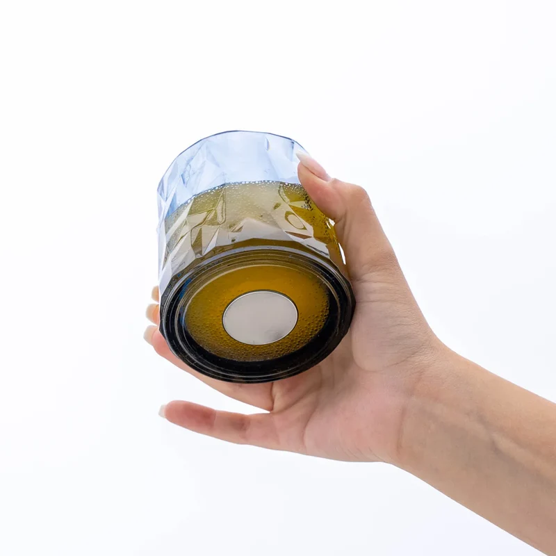 Magnet-Kunststoffgläser TUMBLER GREY – die sichere und stilvolle Lösung für unterwegs