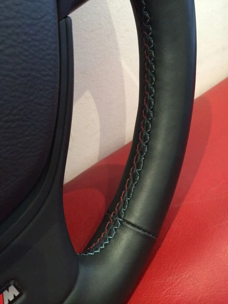 BMW F10 M5 F12 M6 F01 SPORTLENKRAD LENKRADHEIZUNG LEDER LENKRAD BLAU ROTE NÄHTE