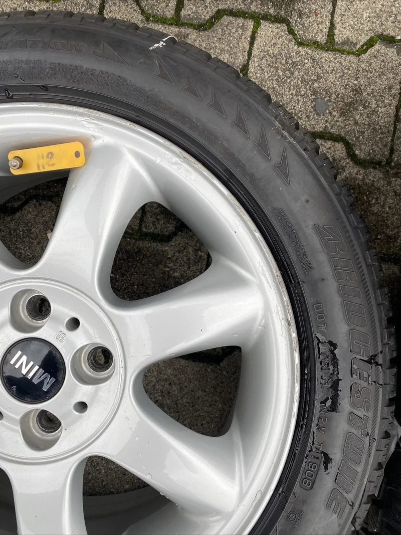 MINI COOPER R56 R50 ALUFELGEN Spoke 94 WINTERREIFEN RSC 195 55 R16 87H 6775684