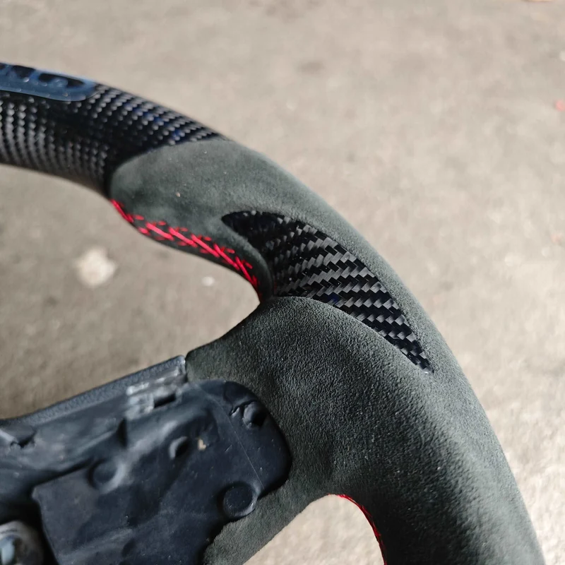 Carbon Lenkrad für VW Golf 8, GTI, R mit Schaltanzeige