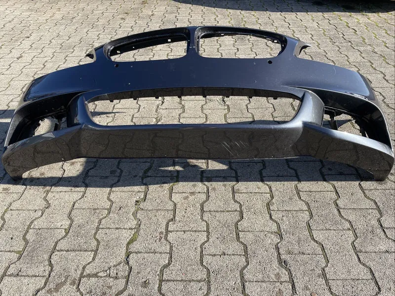BMW F10 F11 M PAKET Stoßstange LCI Facelift PDC SWR NEBELSCHEINWERFER Aussparung