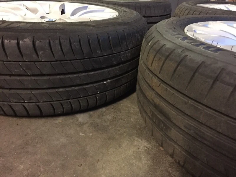 BMW E90 E91 LCI Alufelgen Styling 282 DUNLOP 205 55 R16 91V 6783628 SOMMERREIFEN