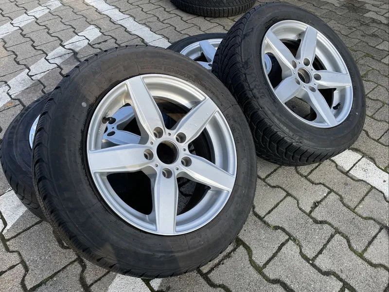 BMW F30 F31 DEZENT Alufelgen WINTERREIFEN 205 60 R16 92H KBA 49257 ET31