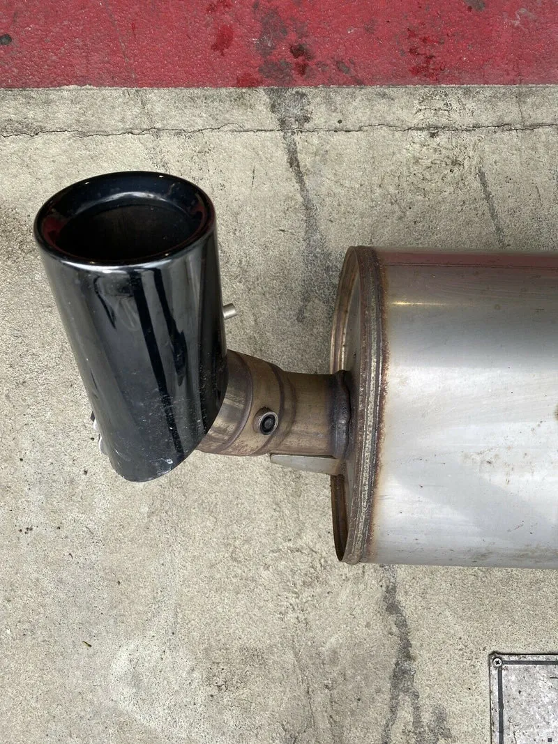 BMW F20 F21 M PAKET 135i Auspuff Endschalldämpfer Auspuffanlage 7602290