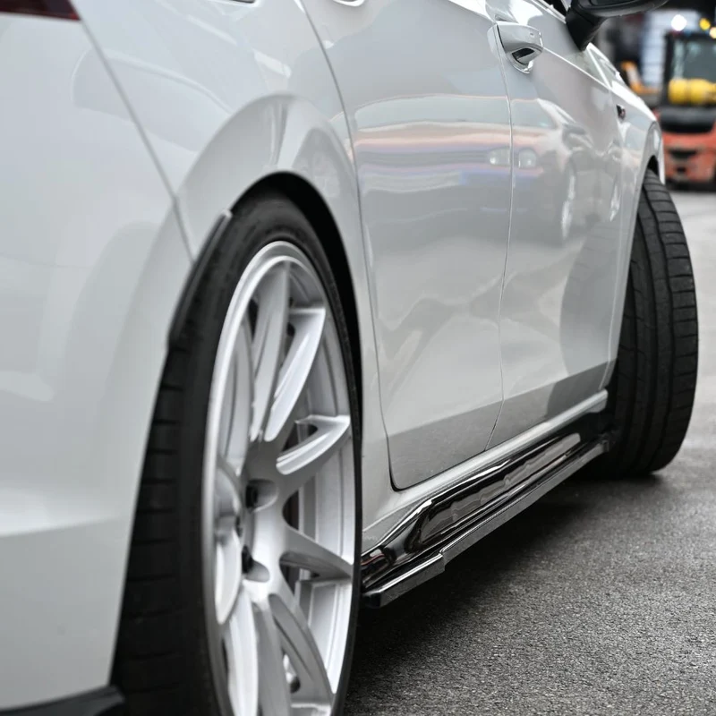 Seitenschweller Hochglanz Schwarz für Golf 8 GTI / Clubsport