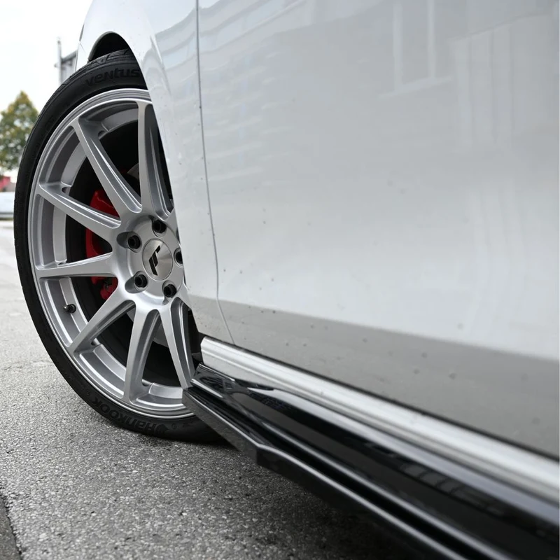 Seitenschweller Hochglanz Schwarz für Golf 8 GTI / Clubsport