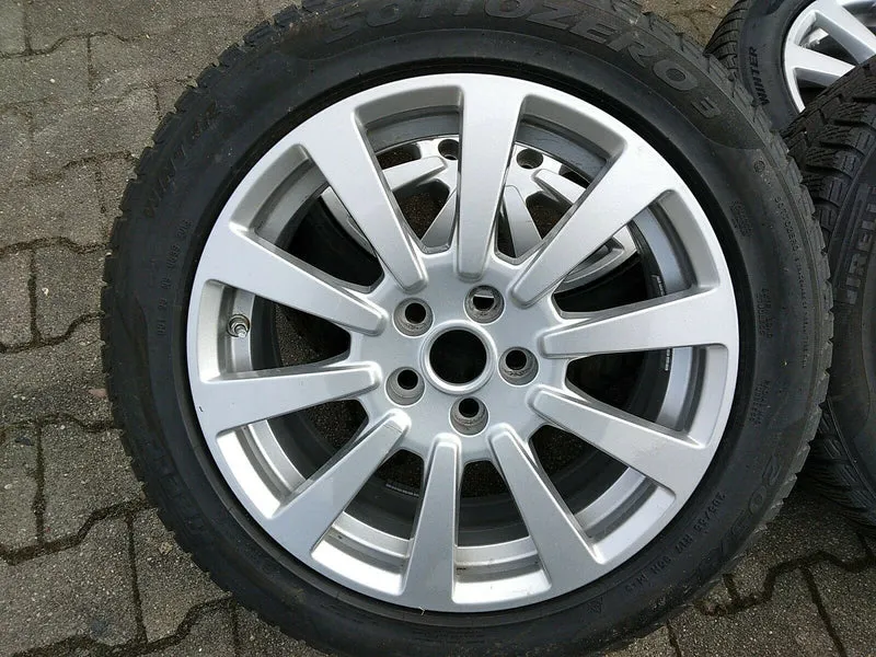 JAGUAR XE ALUFELGEN 7x17 ET48.5 VOLVO FORD Winterreifen 205 55 r17 95H GX73-1007