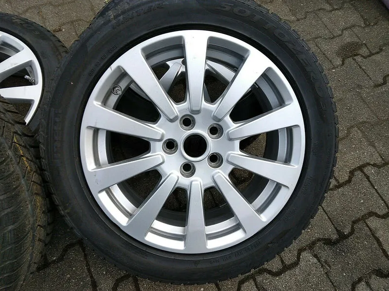 JAGUAR XE ALUFELGEN 7x17 ET48.5 VOLVO FORD Winterreifen 205 55 r17 95H GX73-1007