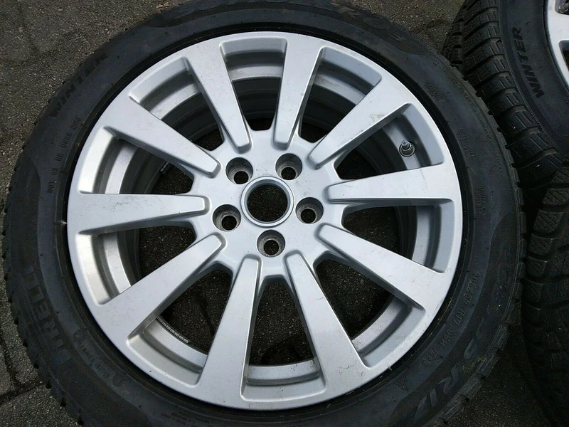 JAGUAR XE ALUFELGEN 7x17 ET48.5 VOLVO FORD Winterreifen 205 55 r17 95H GX73-1007