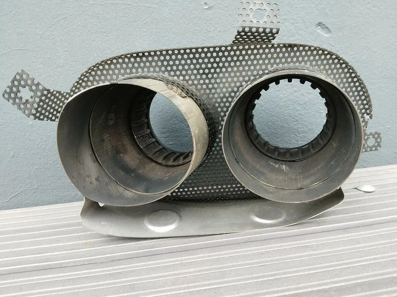 Original Ferrari California T links Auspuff Auspuff Gitter TAILPIPE 88239900