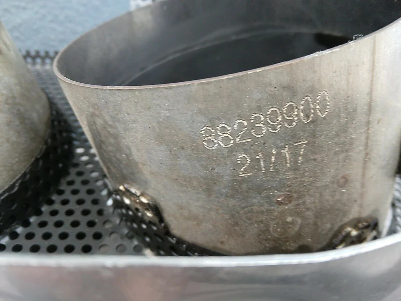 Original Ferrari California T links Auspuff Auspuff Gitter TAILPIPE 88239900