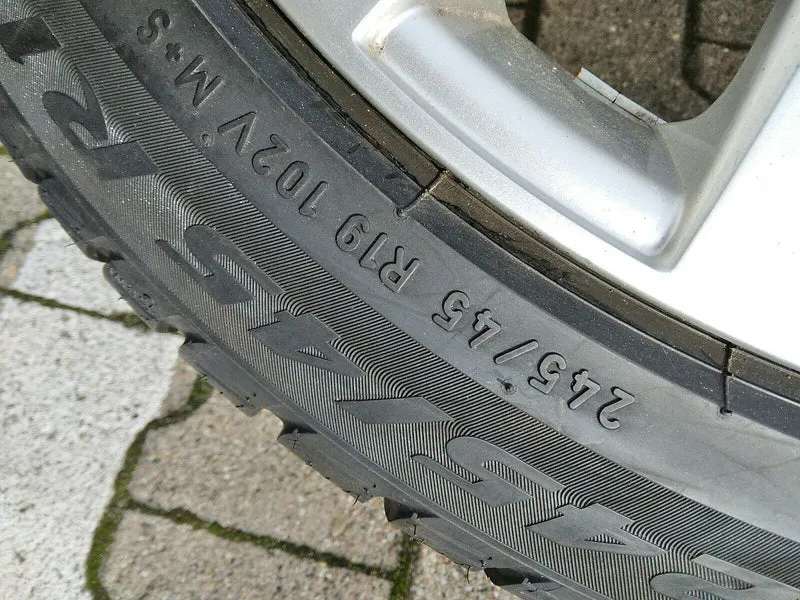 BMW G11 G12 Alufelgen Winterreifen Borbet RDCI RSC 245 45 R19 102V KBA 49548