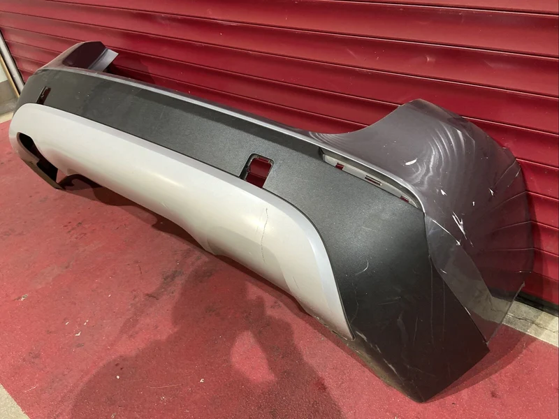 ORIGINAL BMW X1 E84 Stoßstange hinten KOMPLETT OHNE PDC Löcher VORFACELIFT