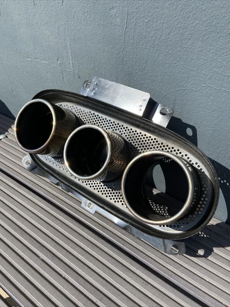 Ferrari 458 ITALIA SPIDER 261898 CHROM Endrohr Endschalldämpfer Auspuffanlage