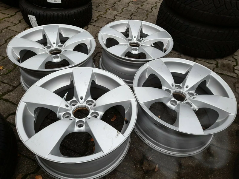 4x Original BMW E60 E61 LCI Alufelgen 6776776 Sternspeiche Styling 138 ET20