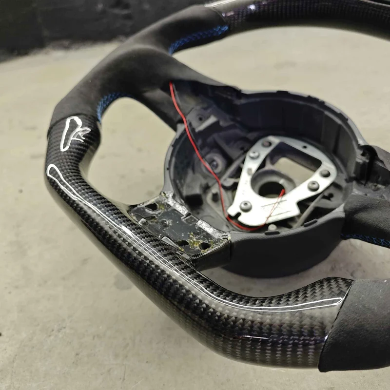 Carbon Lenkrad mit Schaltanzeige für Audi A3 8P, A6 C6, A7 C7