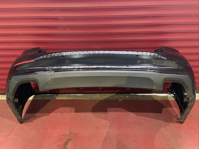 BMW G30 LCI Stoßstange hinten 9498613 inkl 3x Führung links rechts mitte