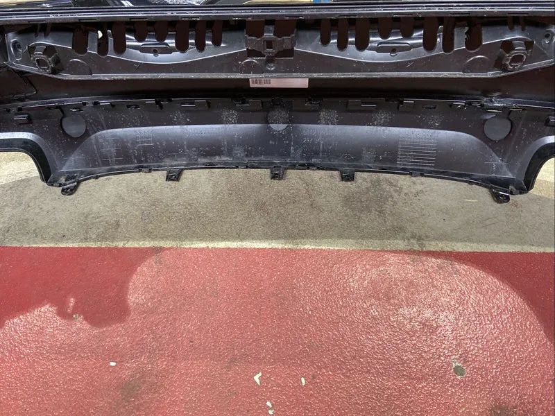 BMW G30 LCI Stoßstange hinten 9498613 inkl 3x Führung links rechts mitte