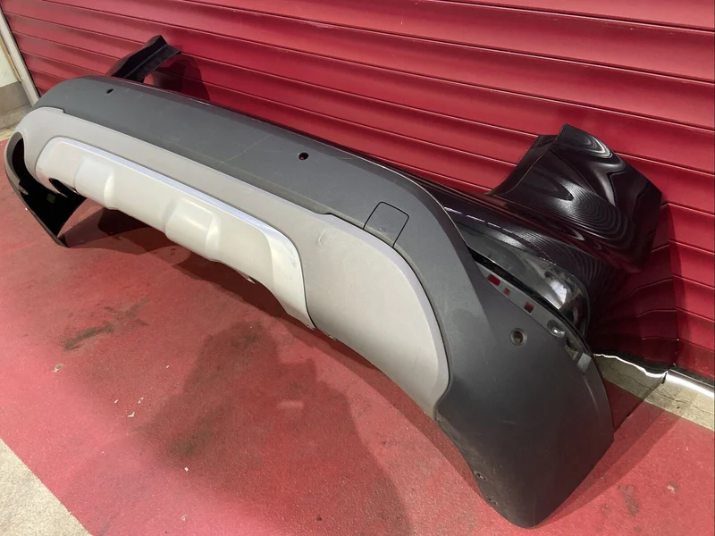 BMW X1 F48 NEUESTE MODELL Stoßstange 7355260 MITTE 7355271 mit PDC 7332323