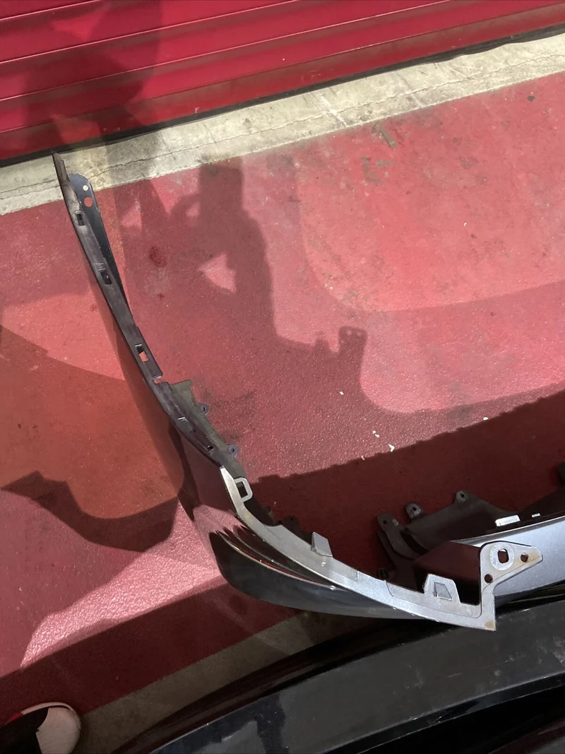 ORIGINAL BMW X1 F48 M PAKET NEUE MODELL Stoßstange PDC Diffusor 2 Flutig 8059877