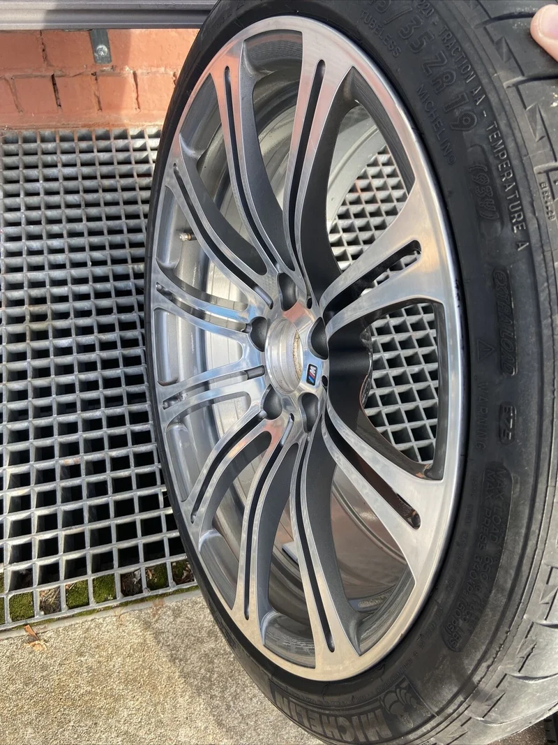 1x BMW E92 E93 E90 M3 M220 ALUFELGE 245 35 ZR19 93Y MICHELIN 8.5J 2283555 IS29