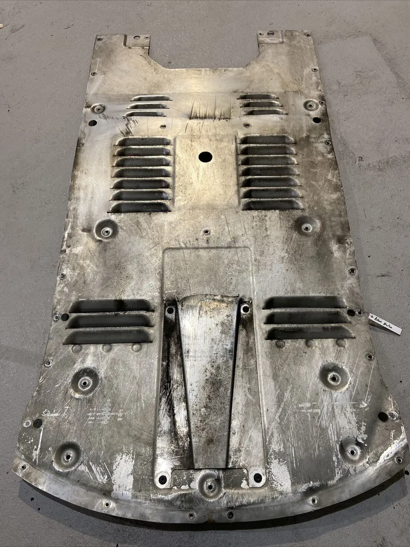 ORIGINAL ASTON MARTIN DB9 Unterfahrschutz Abdeckung Unterbodenschutz BODENPLATTE