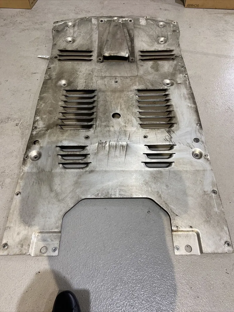 ORIGINAL ASTON MARTIN DB9 Unterfahrschutz Abdeckung Unterbodenschutz BODENPLATTE