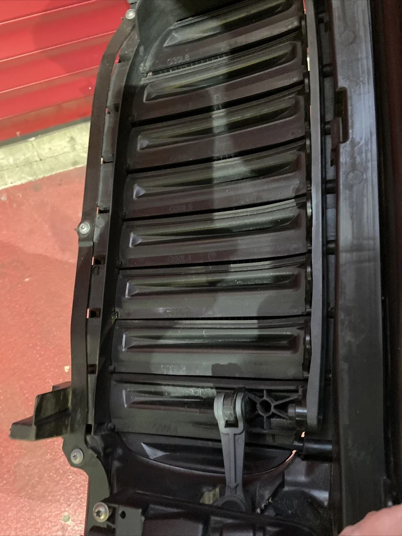 BMW G30 G31 KLAPPENSTEUERUNG HYBRID M Ziergitter Nieren BLAUE SPEICHEN 7497280