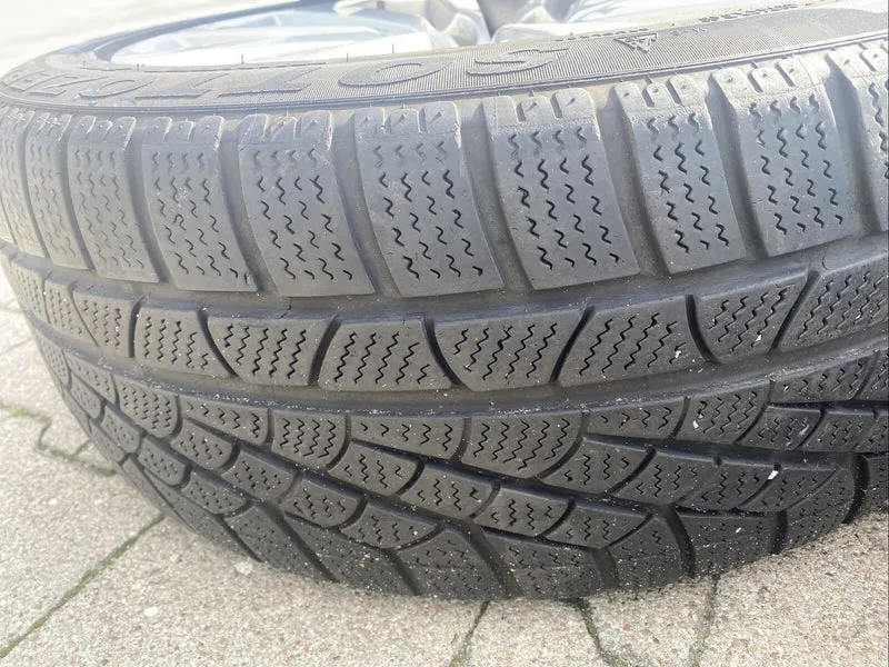 BMW F10 F11 F12 F06 Style 328 Alufelgen WINTERREIFEN 245 45 R18 100V 6790173