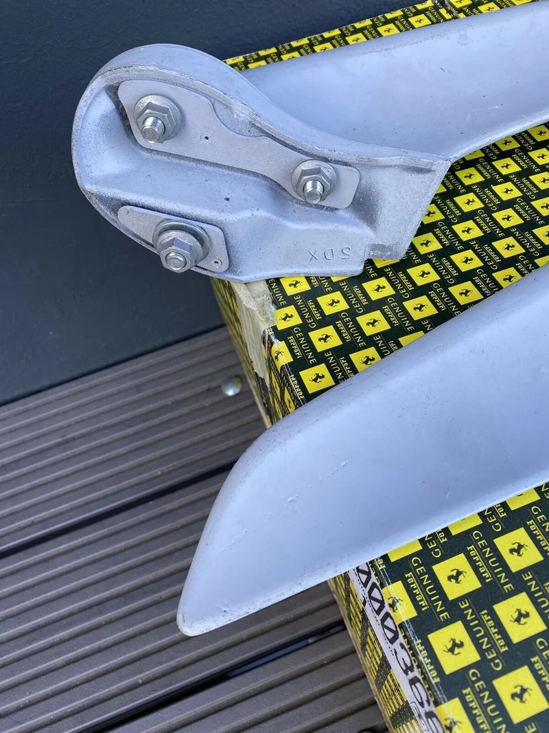 ORIG. PAAR FERRARI 458 ITALIA SPOILER FLAPS f Stoßstange VORNE 81761910 NEUTEIL