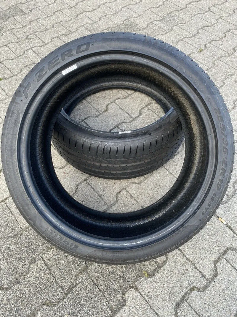 2x SOMMERREIFEN ASTON MARTIN PIRELLI P ZERO AM8 VORNE 255 35 ZR19 96Y