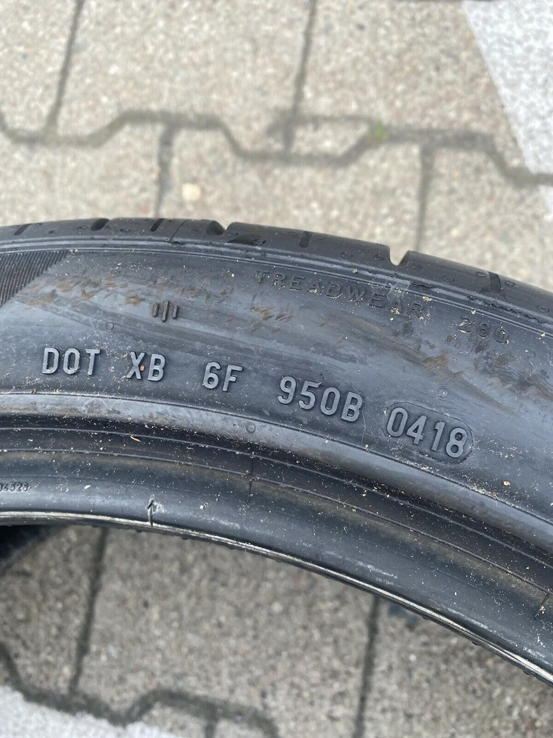 1x ASTON MARTIN SOMMERREIFEN HINTEN 285 35 ZR20 104Y F03 Pirelli P ZERO TM