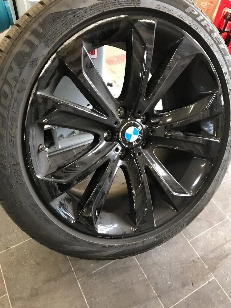 1x BMW X5 F15 ALUFELGE STYLE 461 PIRELLI RUNFLAT 6858527 WINTERREIFEN 275 40 R20