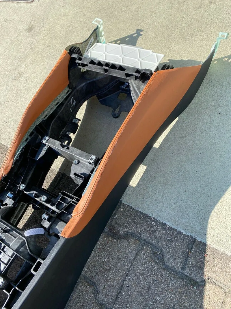 BMW G30 G31 F90 M5 MITTELKONSOLE LEDER Schwarz Aragonbraun Mittelkonsole