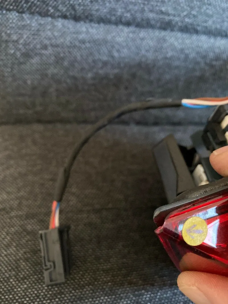 ORIGINAL BMW F32 F33 F36 F83 M4 Heckleuchte R. INNEN Rückleuchte 7296102 Bj 2019