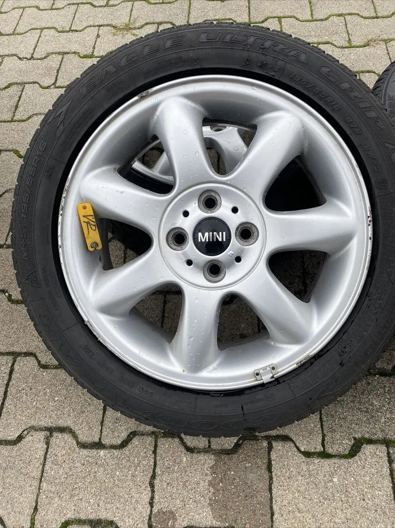 MINI COOPER R56 R50 ALUFELGEN Spoke 94 WINTERREIFEN RSC 195 55 R16 87H 6775684