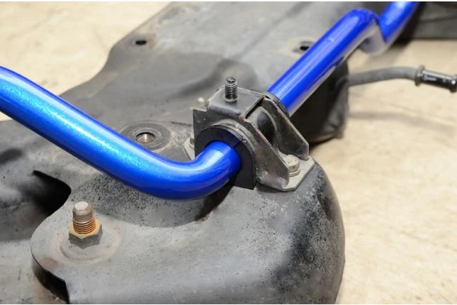 Suzuki Swift MK5 Stabilisator VA - Hardrace
