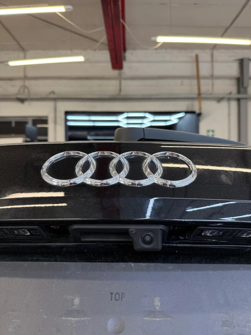 Originale Rückfahrkamera für Audi Q2 GA inkl. Einbau (Nachrüstung)