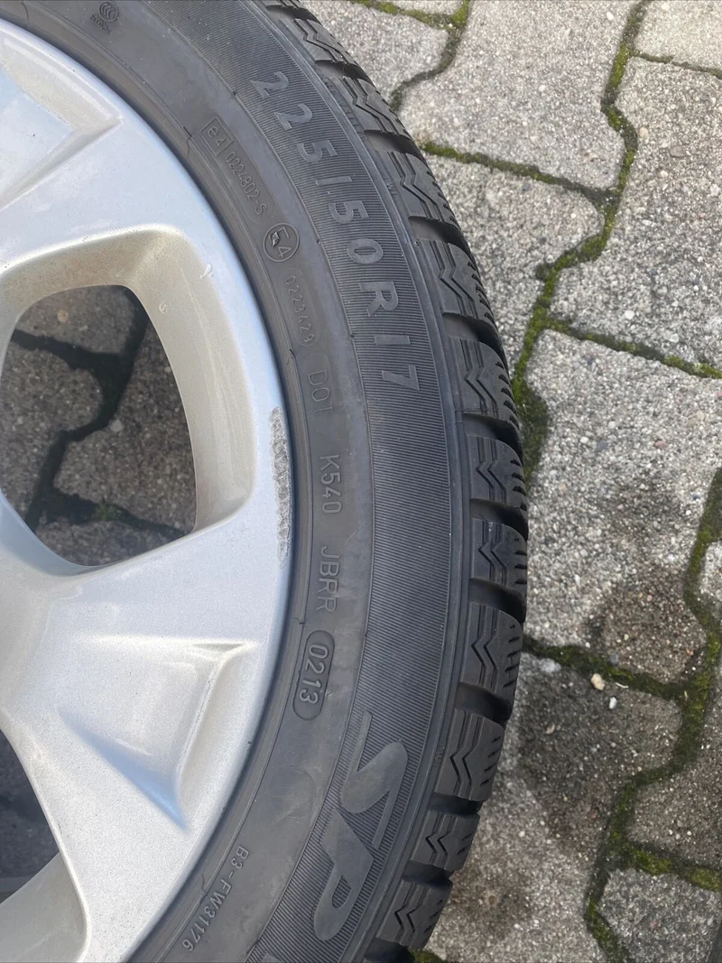 BMW X1 E84 Alufelgen 6789140 Sternspeiche 317 Winterreifen RSC 225 50 R17 94H
