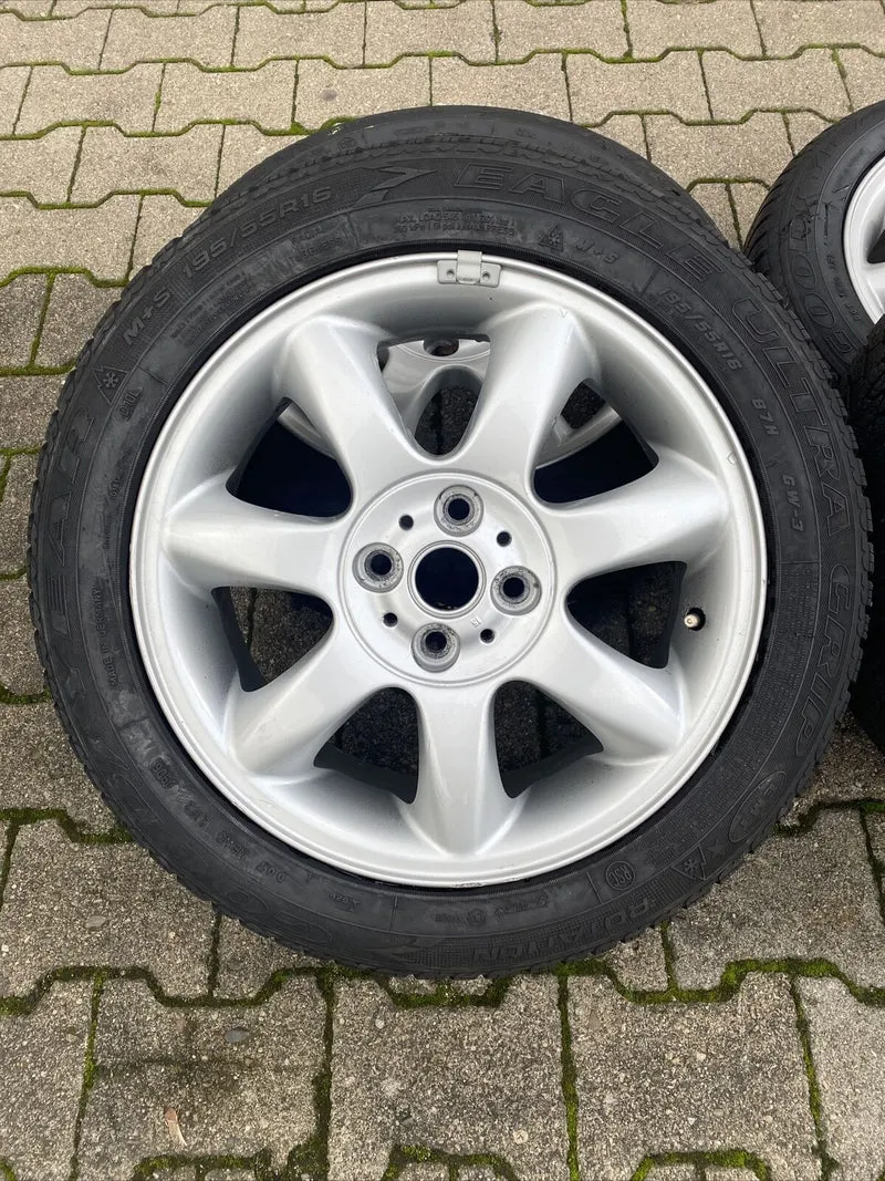 MINI COOPER R56 R50 ALUFELGEN Spoke 94 WINTERREIFEN RSC 195 55 R16 87H 6775684