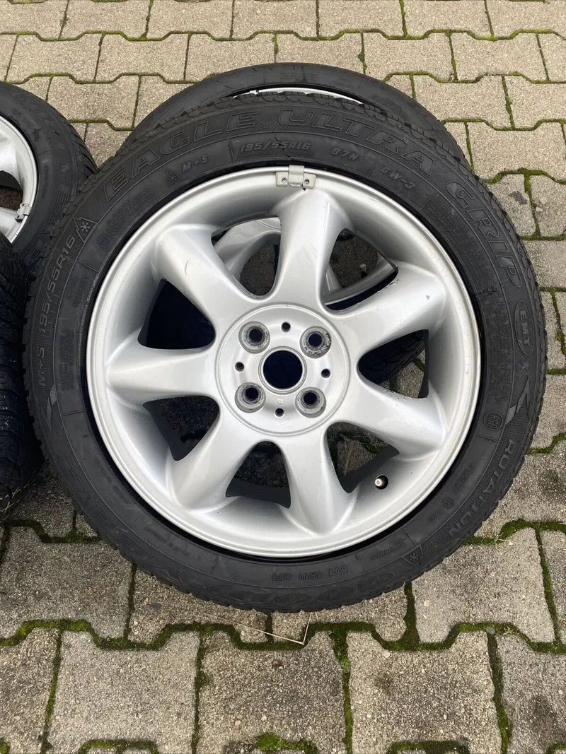 MINI COOPER R56 R50 ALUFELGEN Spoke 94 WINTERREIFEN RSC 195 55 R16 87H 6775684