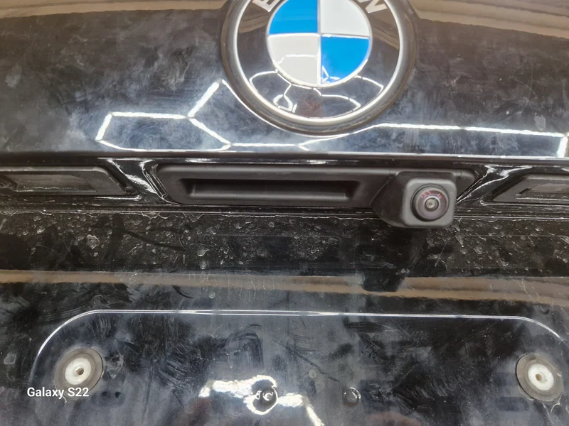 Originale Rückfahrkamera für BMW X3 G01 inkl. Einbau (Nachrüstung)