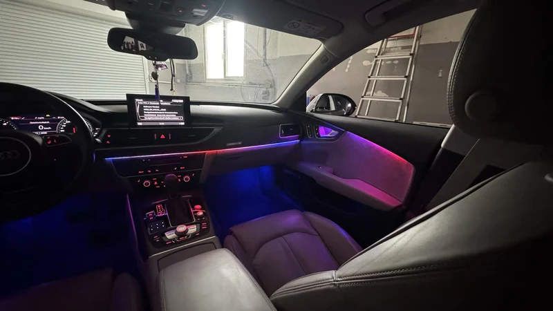 Ambientebeleuchtung für Audi A7 S7 RS7 (C7/4G) inkl. Einbau (Nachrüstung)