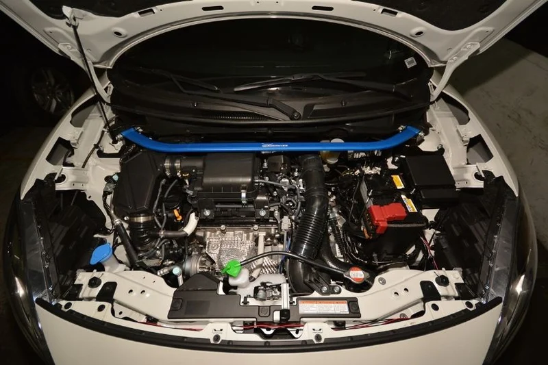 Suzuki Swift MK6 Domstrebe VA - Hardrace