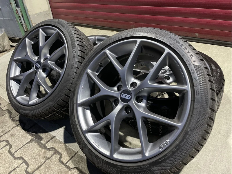BBS SR16 Alufelgen WINTERREIFEN 225 40 R18 92V XL AUDI 8V 8J 0345134 KBA 49585