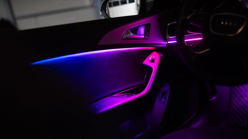 Ambientebeleuchtung für Audi A6 S6 RS6 (C7/4G) inkl. Einbau (Nachrüstung)