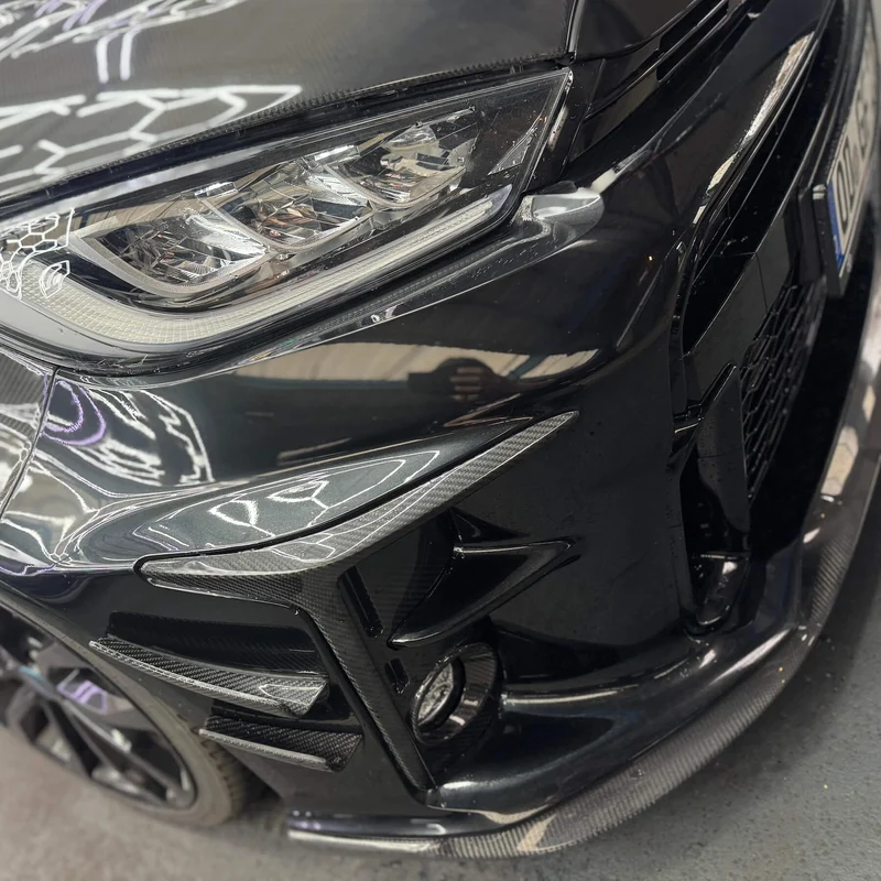 Toyota GR Yaris Carbon Nebescheinwerfer Abdeckung