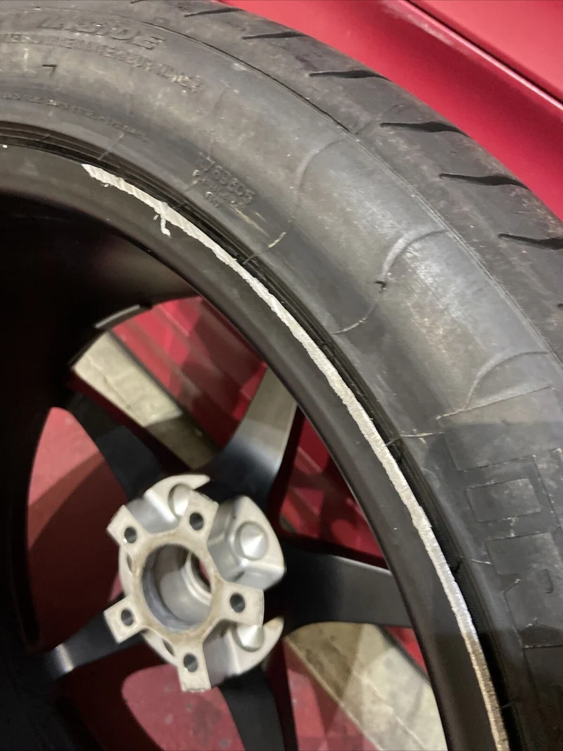 1x FERRARI 458 Alufelge DIAMOND 255226 HINTEN 295 35 ZR20 105Y Pirelli P ZERO