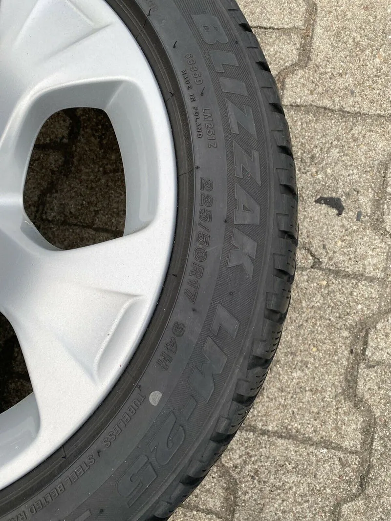 ORIGINAL BMW X1 E84 Alufelgen Sternspeiche 317 m Winterreifen RUNFLAT 225 50 R17