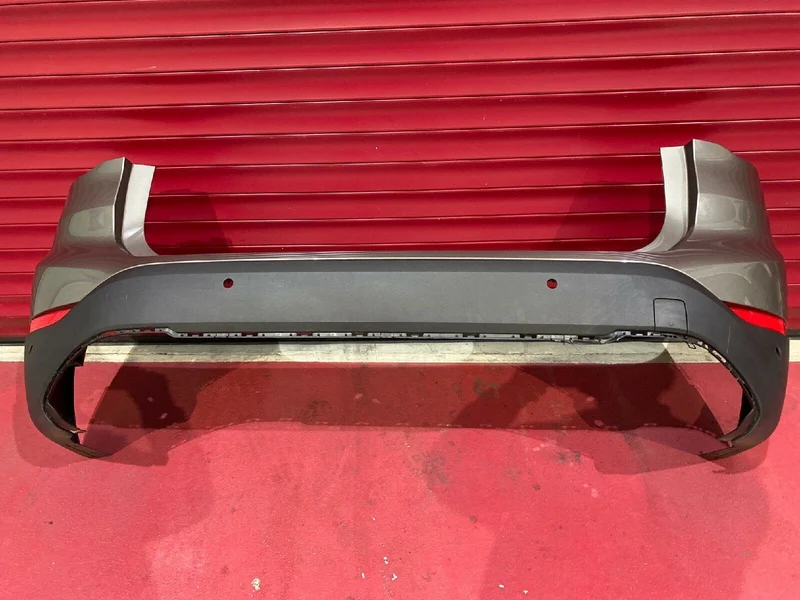 BMW X1 F48 NEUESTE MODELL Stoßstange 7355260 MITTE 7355271 mit PDC